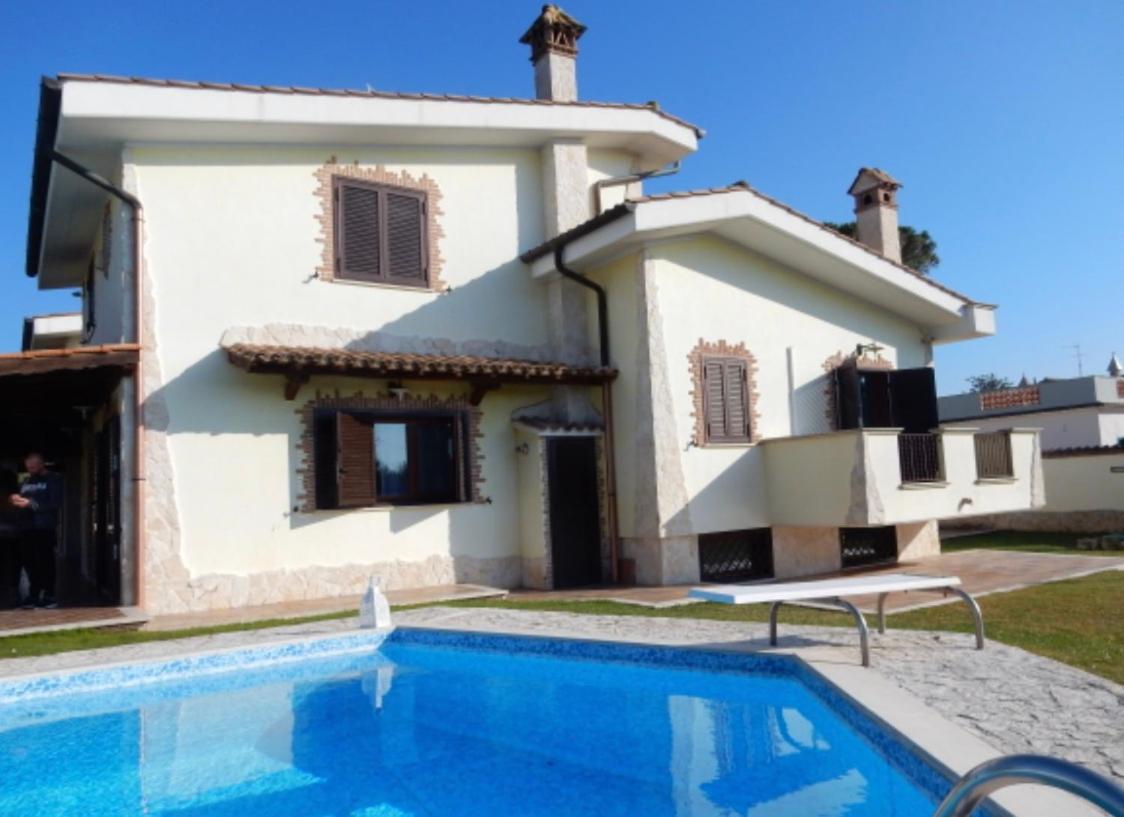 Gold House Luxury Anzio Villa Luaran gambar