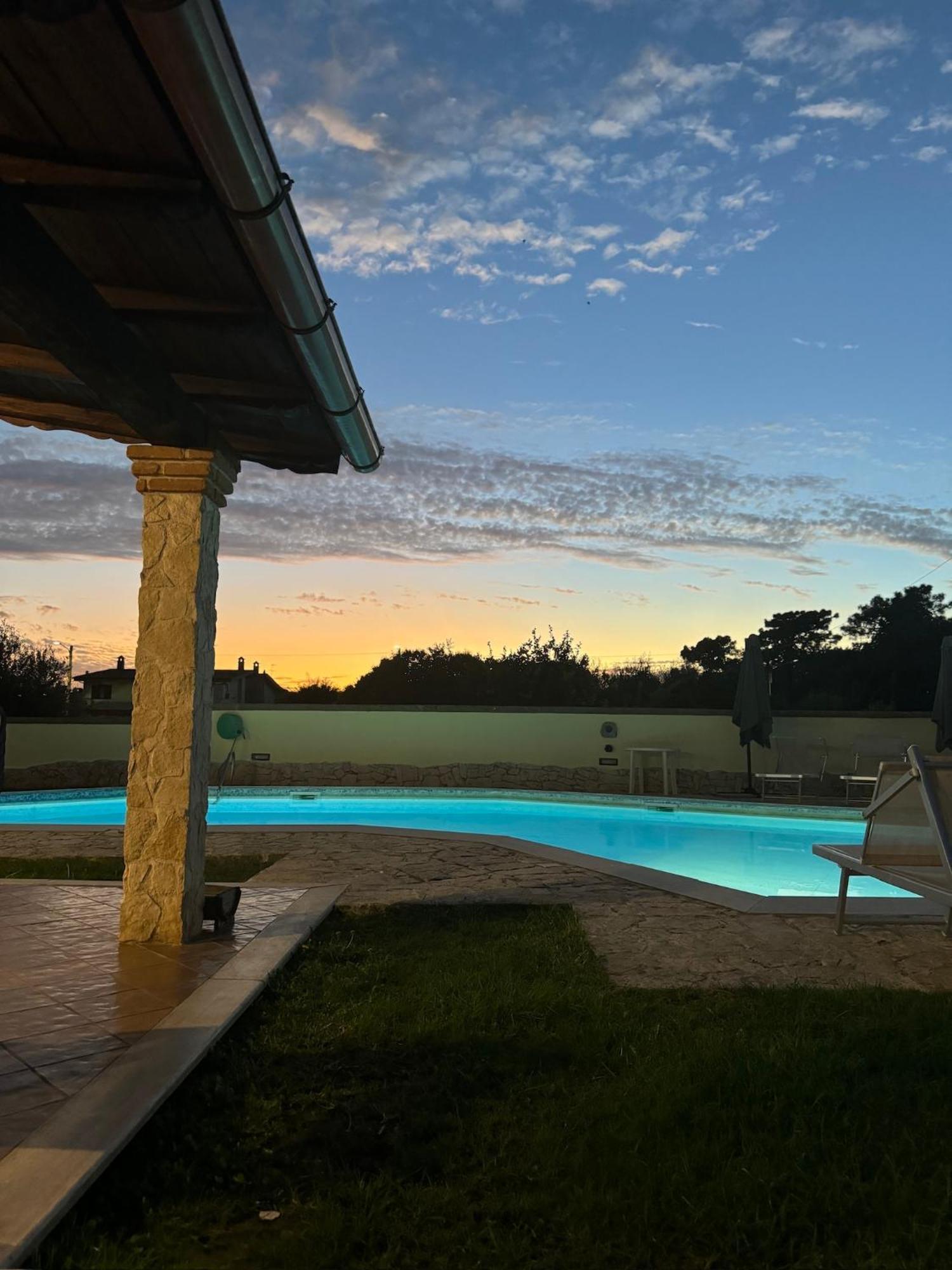 Gold House Luxury Anzio Villa Luaran gambar