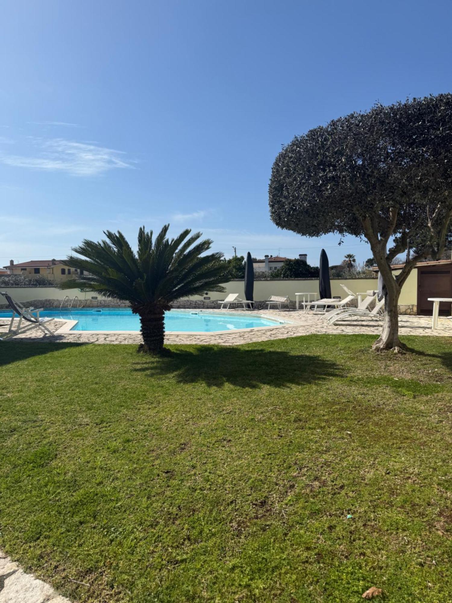 Gold House Luxury Anzio Villa Luaran gambar