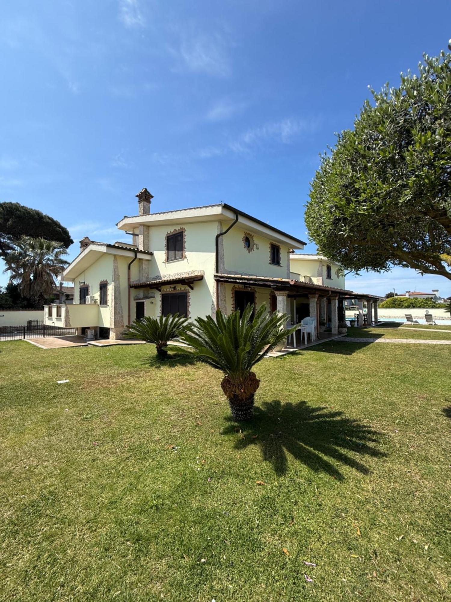 Gold House Luxury Anzio Villa Luaran gambar